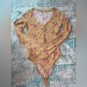 Floral Long-Sleeve Bodysuit - Mustard Free People Size Small